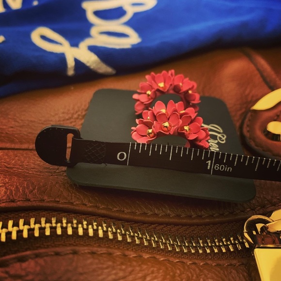 J. Crew soft bouquet hoop earrings pink flowers - Picture 7 of 7